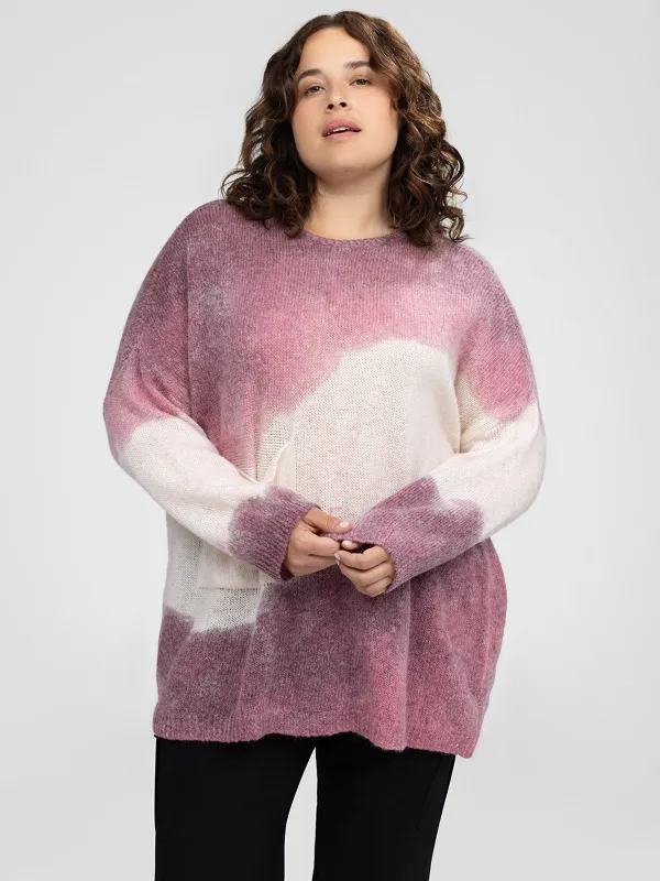 Long-sleeve loose pullover sweater sold by Claire France