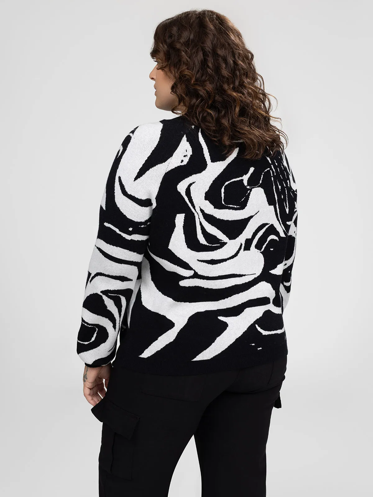 Long-sleeve loose pullover sweater sold by Claire France product image thumbnail 3