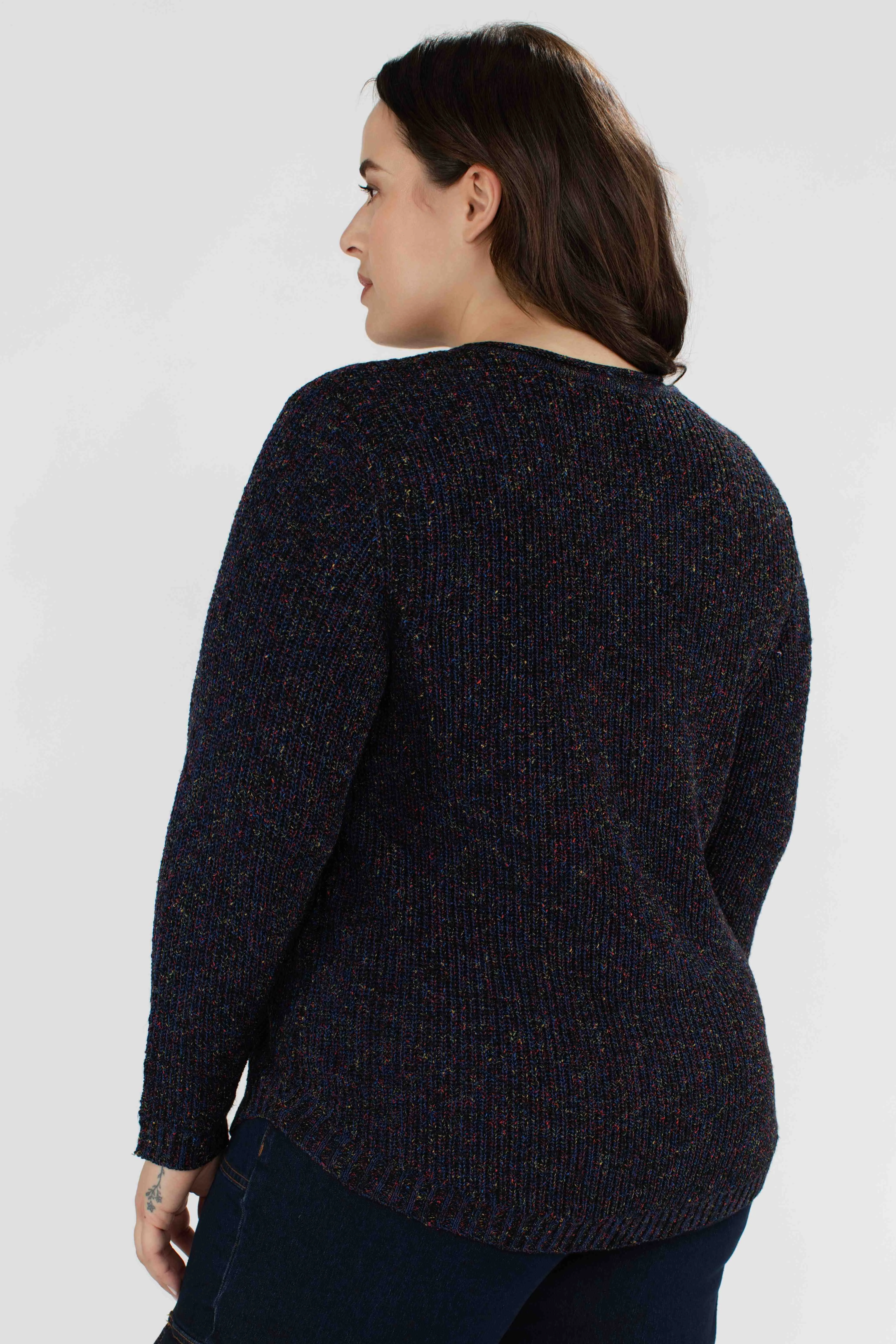 Long-sleeve semi-fitted pullover sweater sold by Claire France product image thumbnail 3