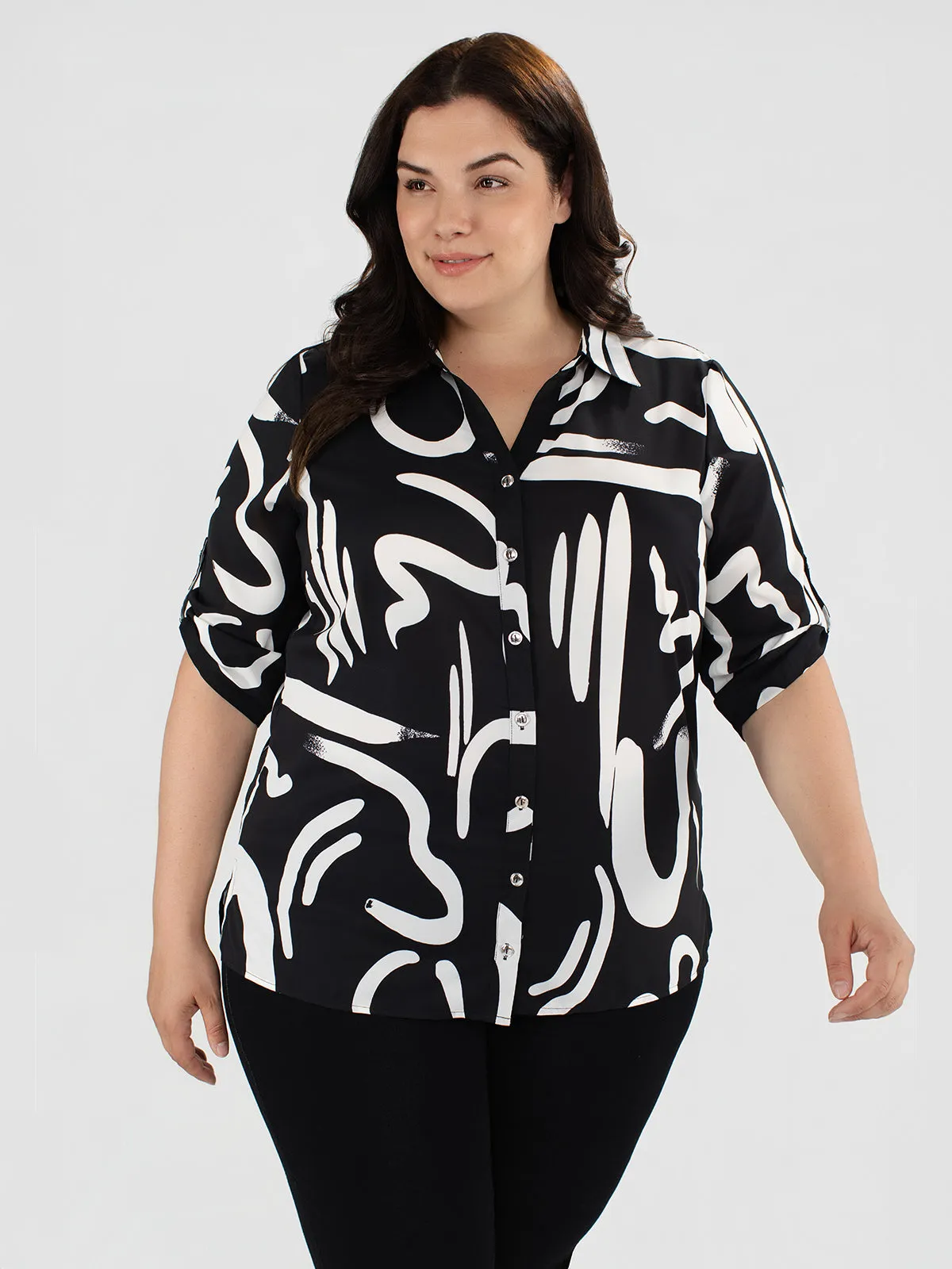 3/4-sleeve semi-fitted blouse with buttons sold by Claire France