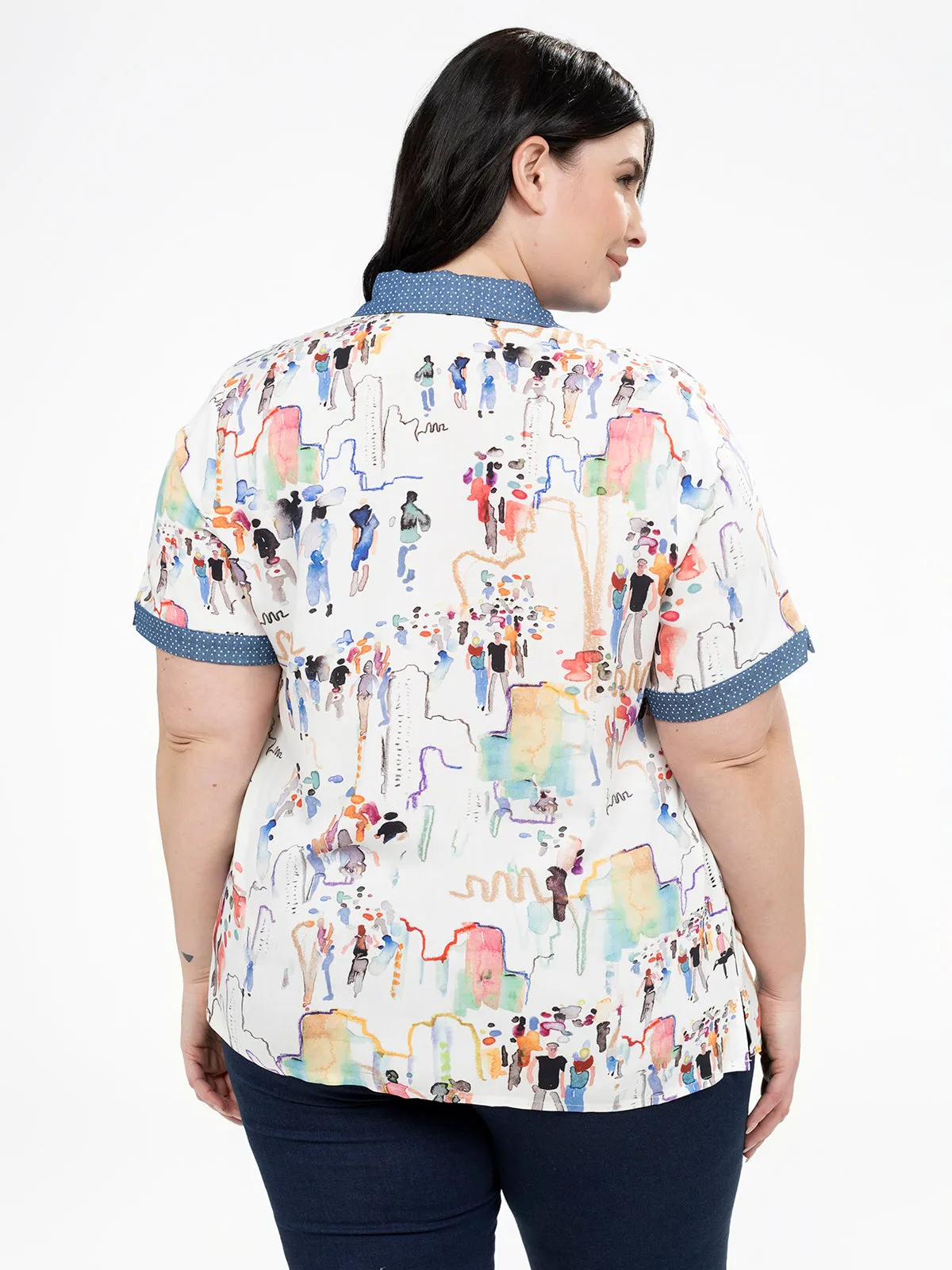 Short-sleeve semi-fitted blouse with buttons sold by Claire France product image thumbnail 3