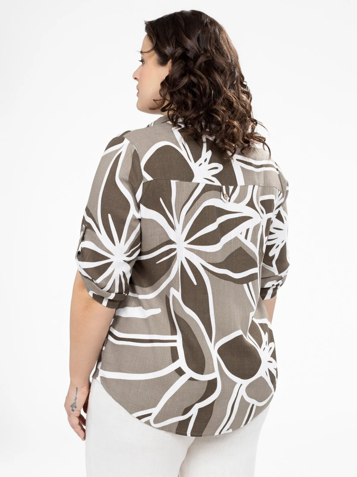 3/4-sleeve semi-fitted blouse with buttons sold by Claire France product image thumbnail 4