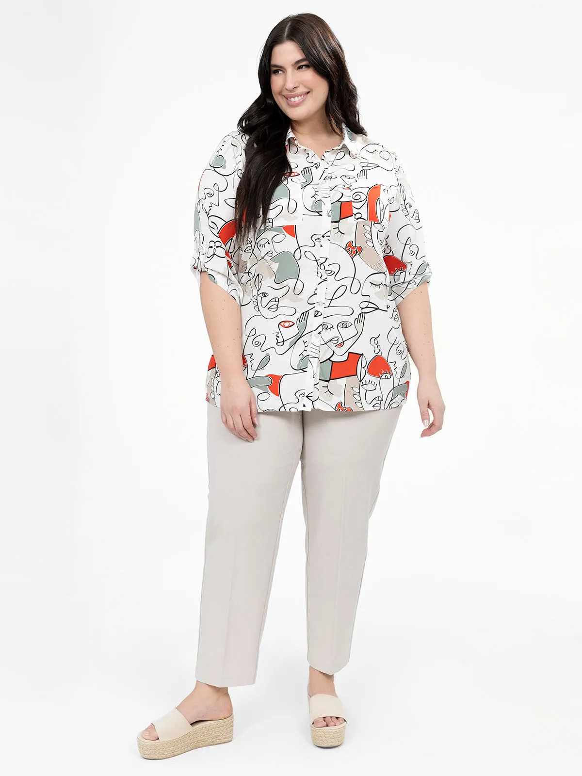 3/4-sleeve semi-fitted blouse with buttons sold by Claire France product image thumbnail 2