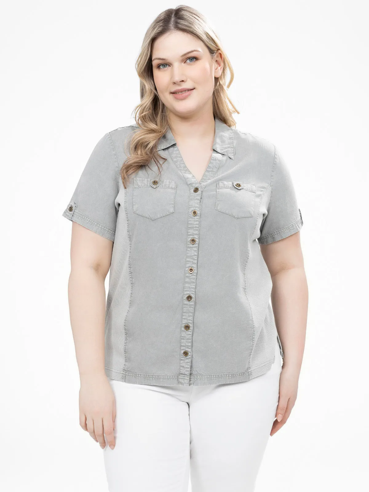 Short-sleeve semi-fitted blouse with buttons sold by Claire France