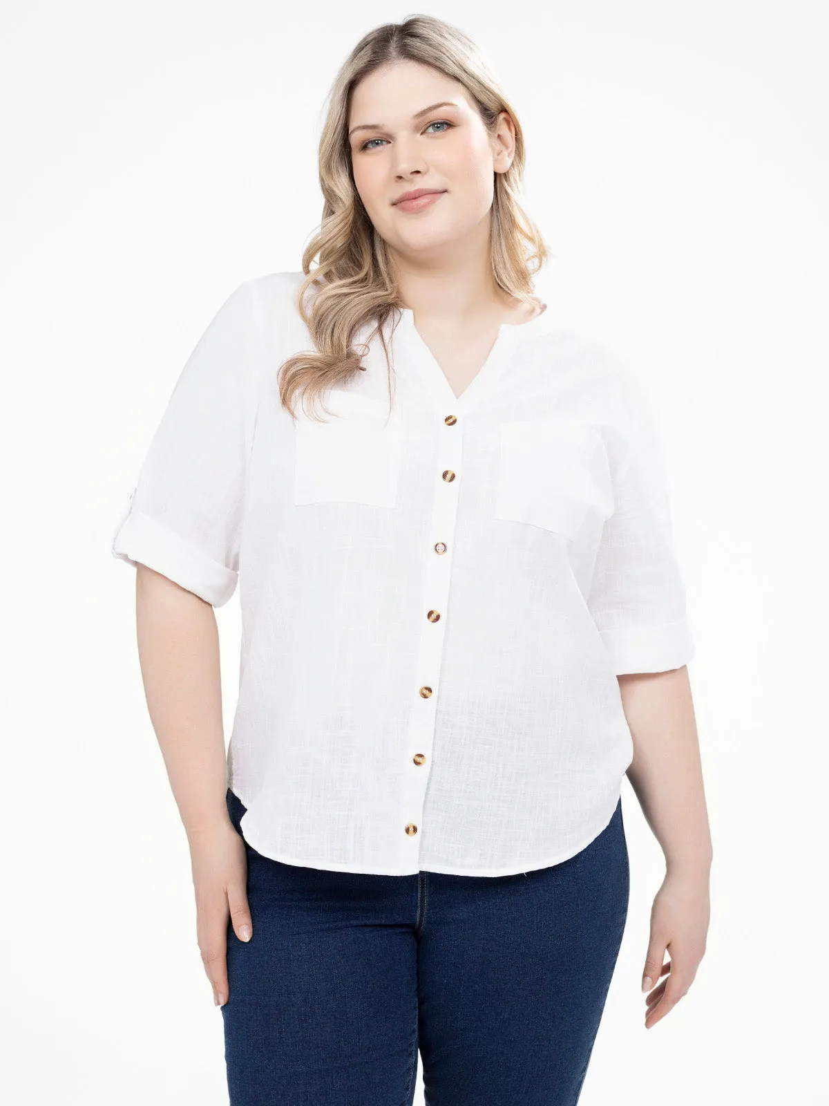 3/4-sleeve semi-fitted blouse with buttons sold by Claire France