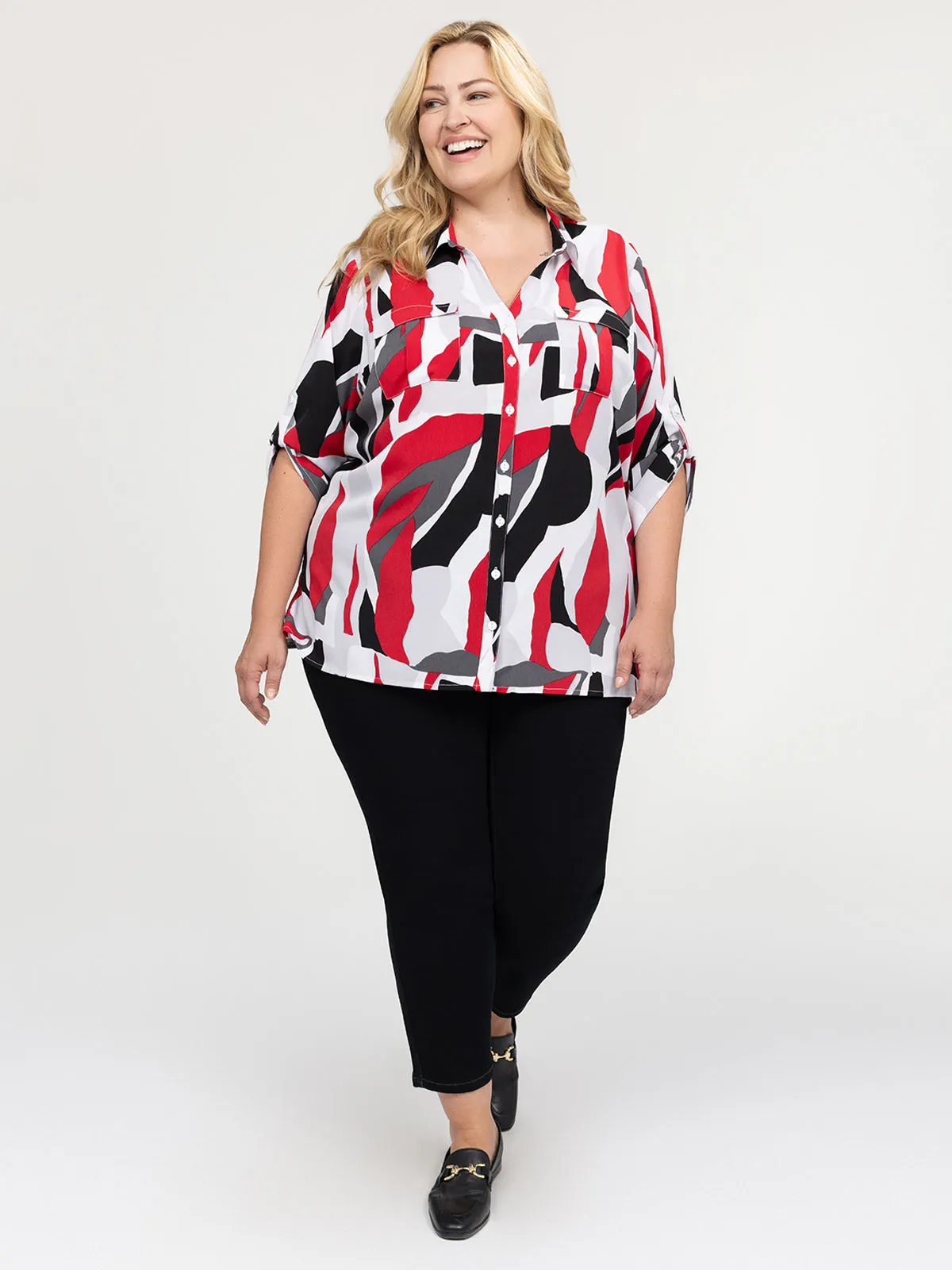 3/4-sleeve semi-fitted blouse with buttons sold by Claire France product image thumbnail 2