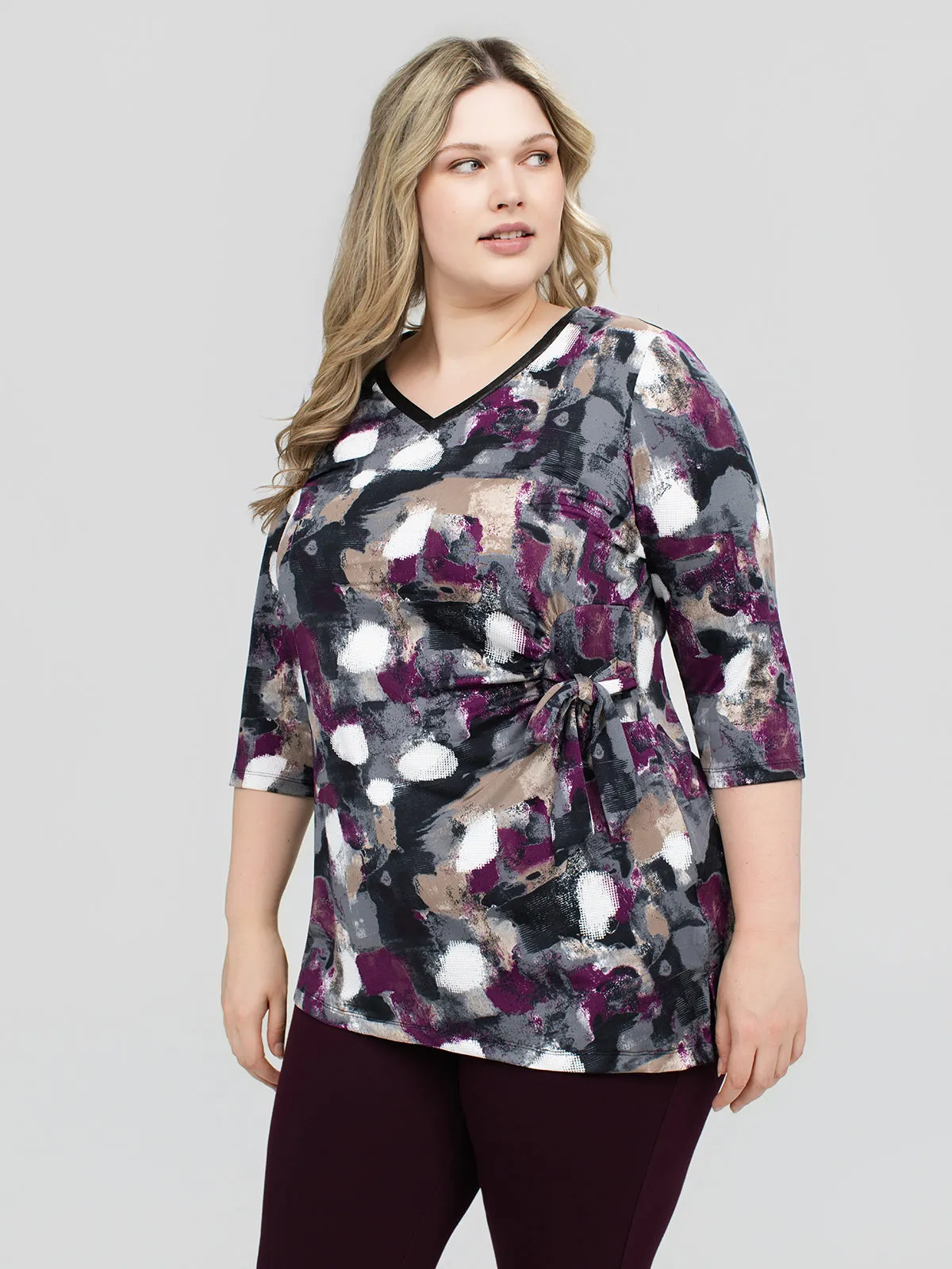 3/4-sleeve semi-fitted tunic sold by Claire France product image thumbnail 5