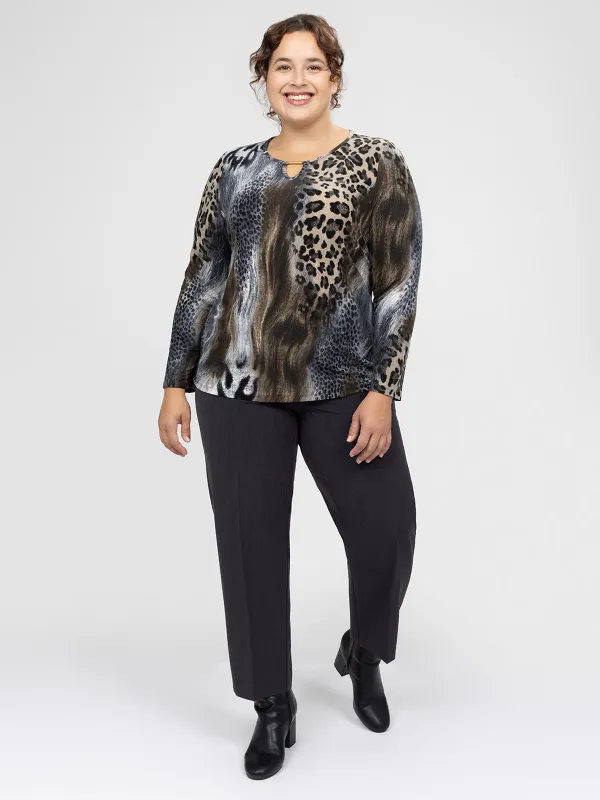 Long-sleeve semi-fitted t-shirt sold by Claire France