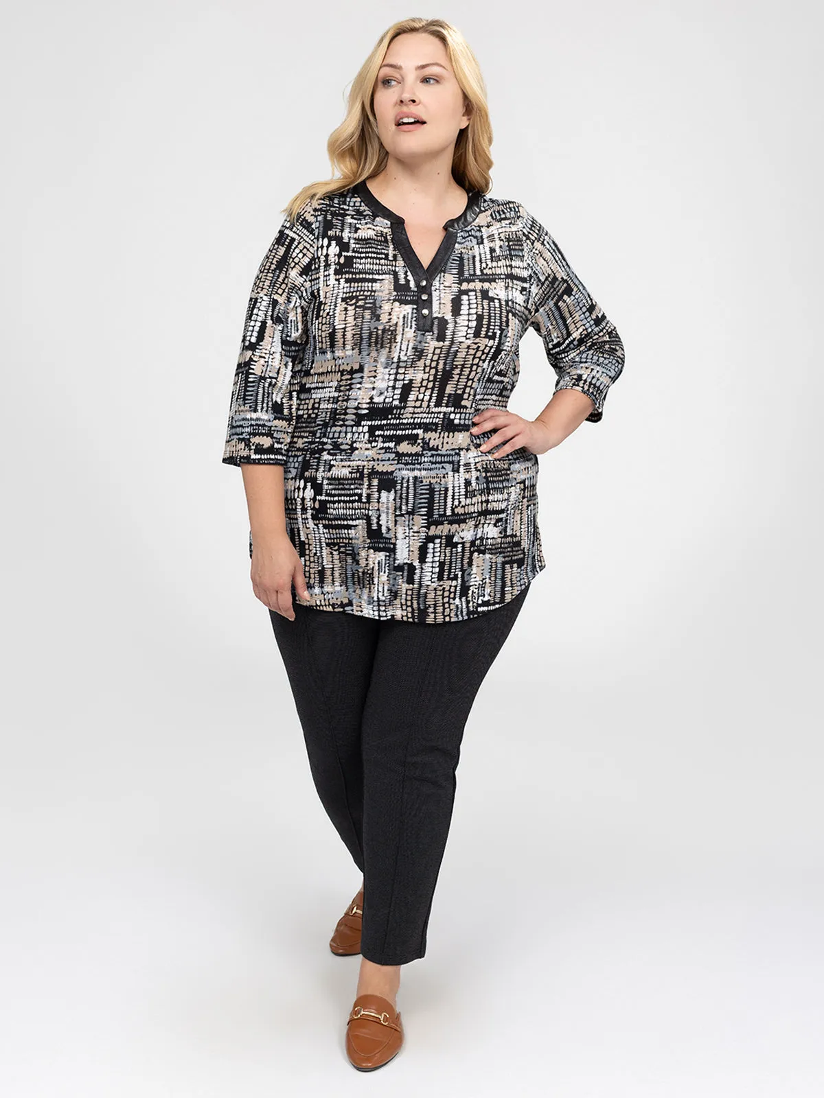 3/4-sleeve tunic sold by Claire France product image thumbnail 2