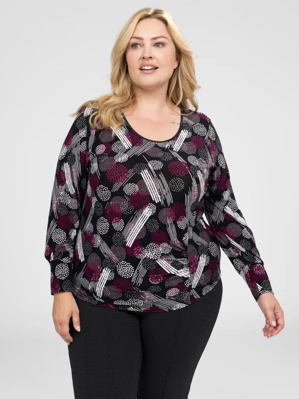 Long-sleeve semi-fitted t-shirt sold by Claire France