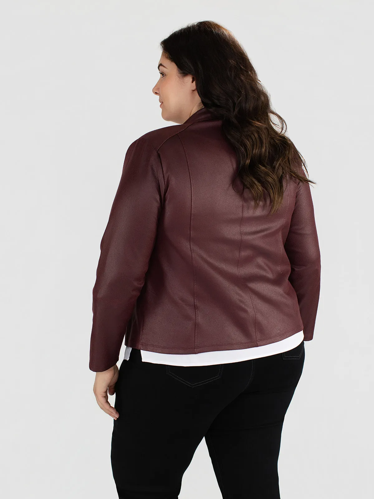 Cropped semi-fitted blazer sold by Claire France product image thumbnail 3