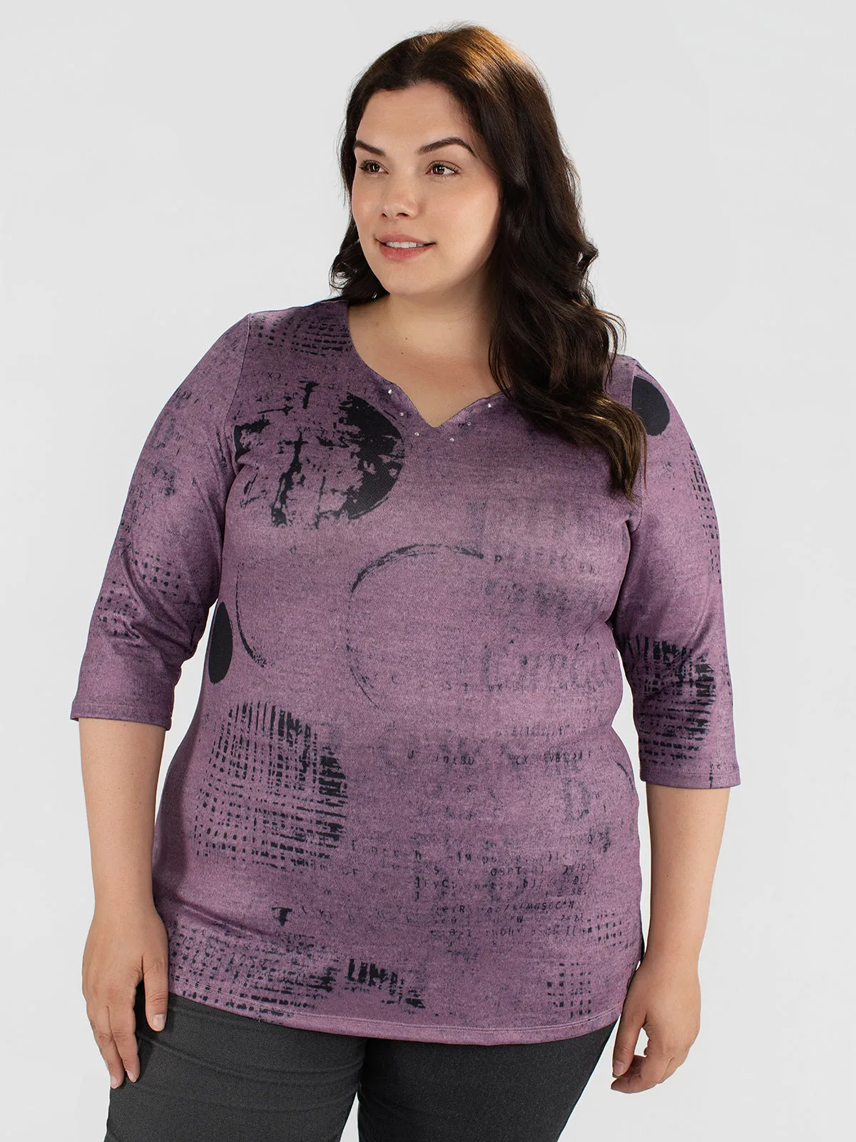 3/4-sleeve semi-fitted tunic sold by Claire France product image thumbnail 5