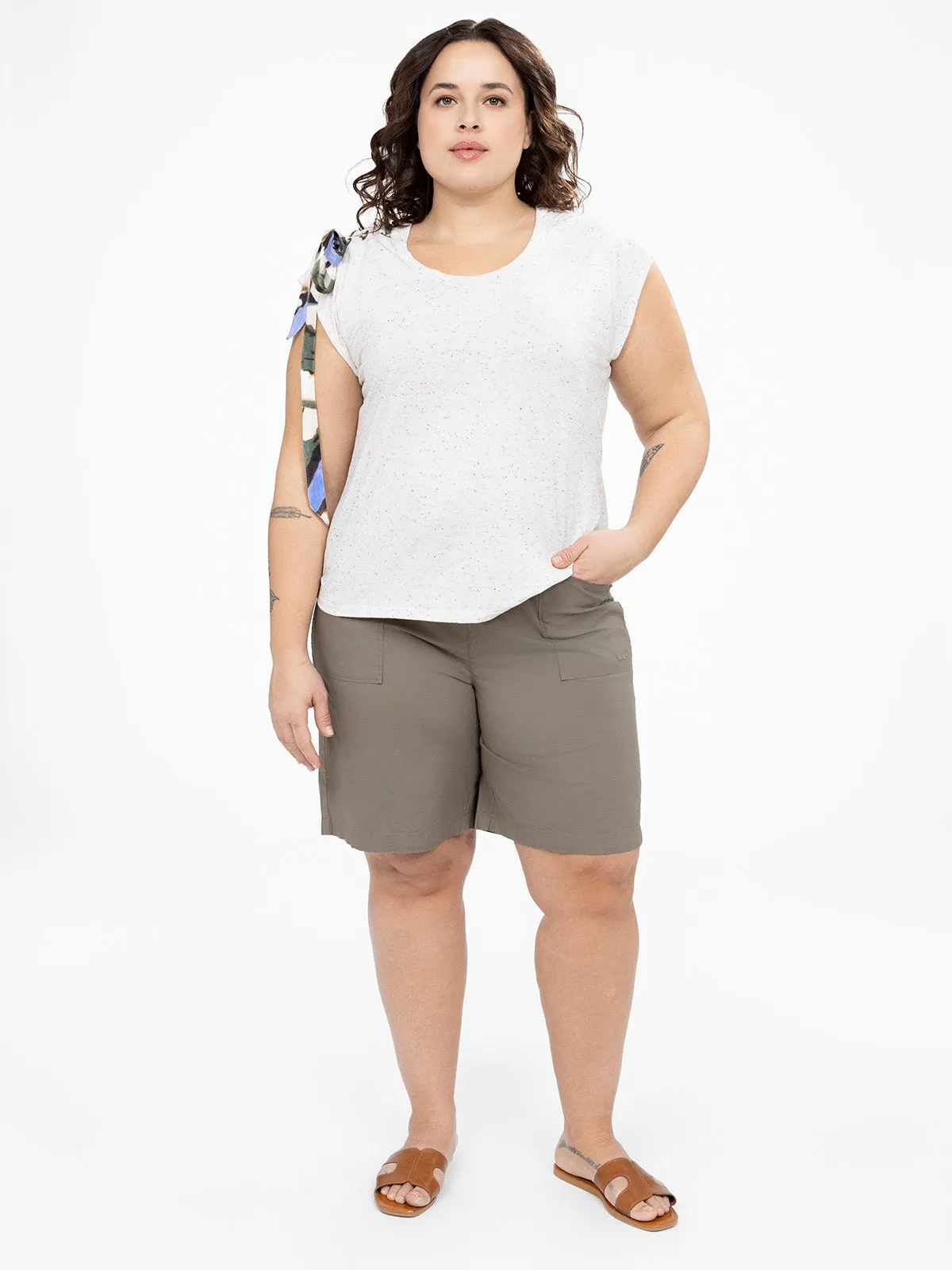 Short-sleeve semi-fitted t-shirt sold by Claire France product image thumbnail 2