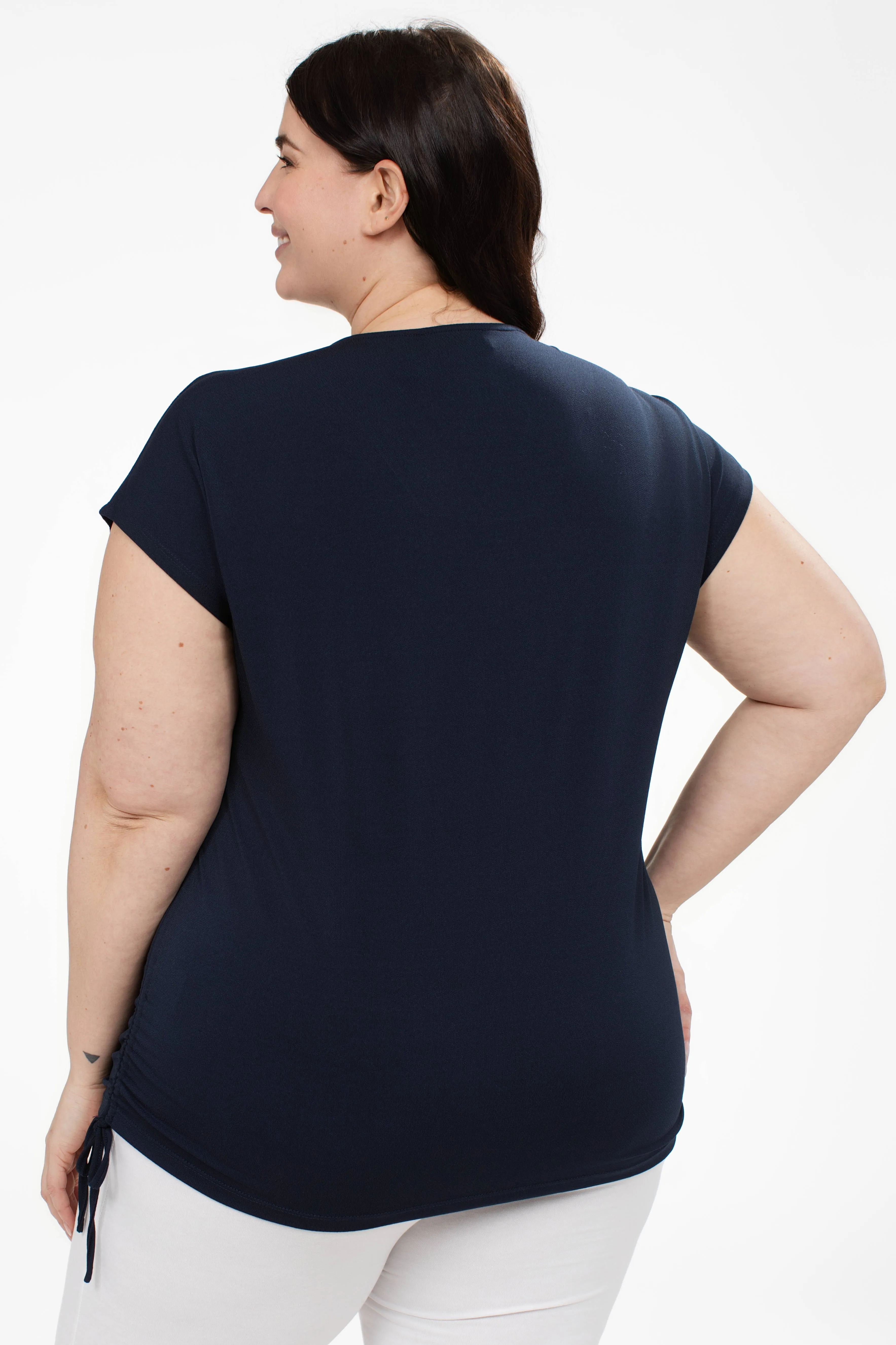 Short-sleeve semi-fitted t-shirt sold by Claire France product image thumbnail 5