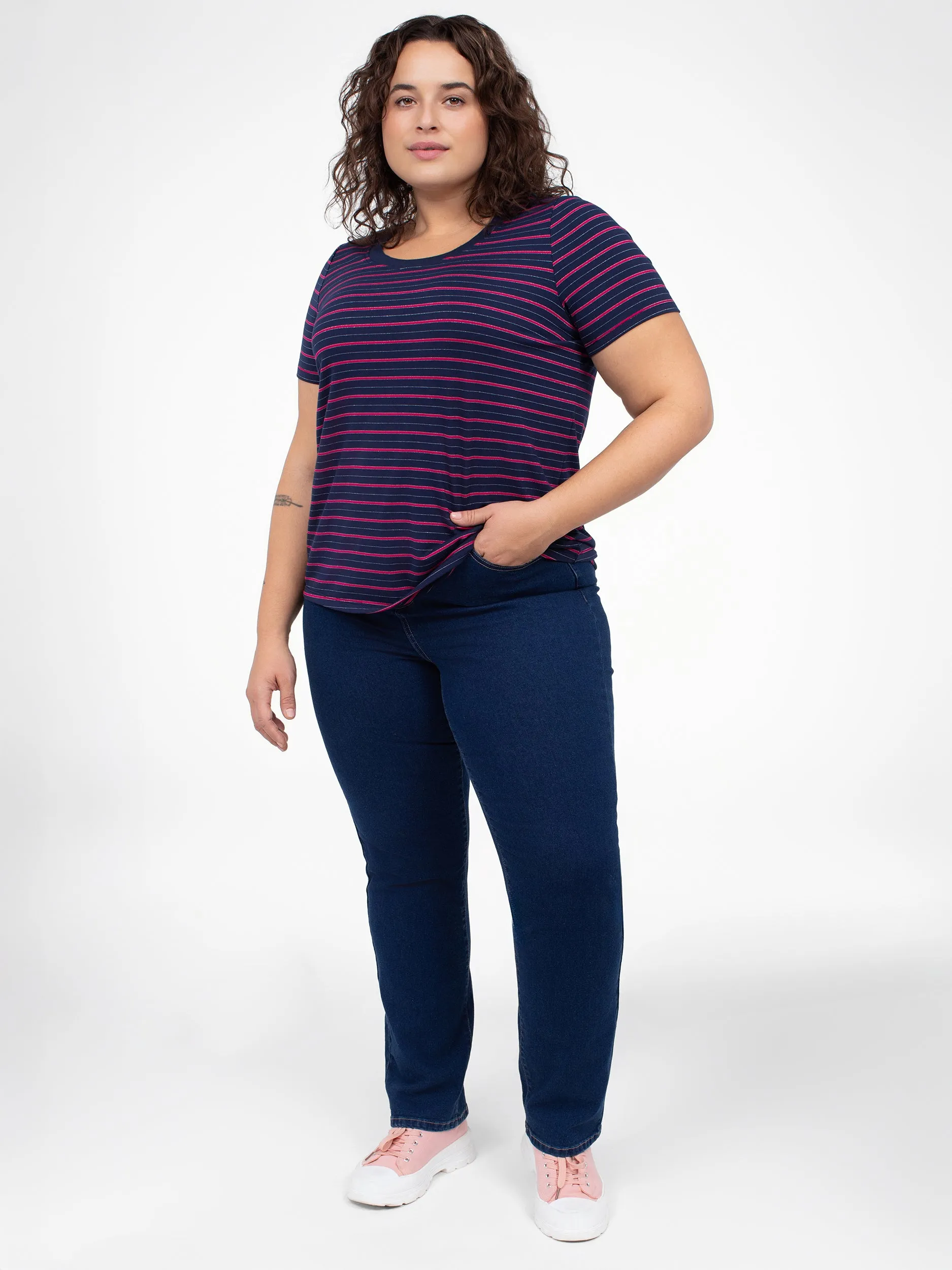 Short-sleeve semi-fitted t-shirt sold by Claire France product image thumbnail 4