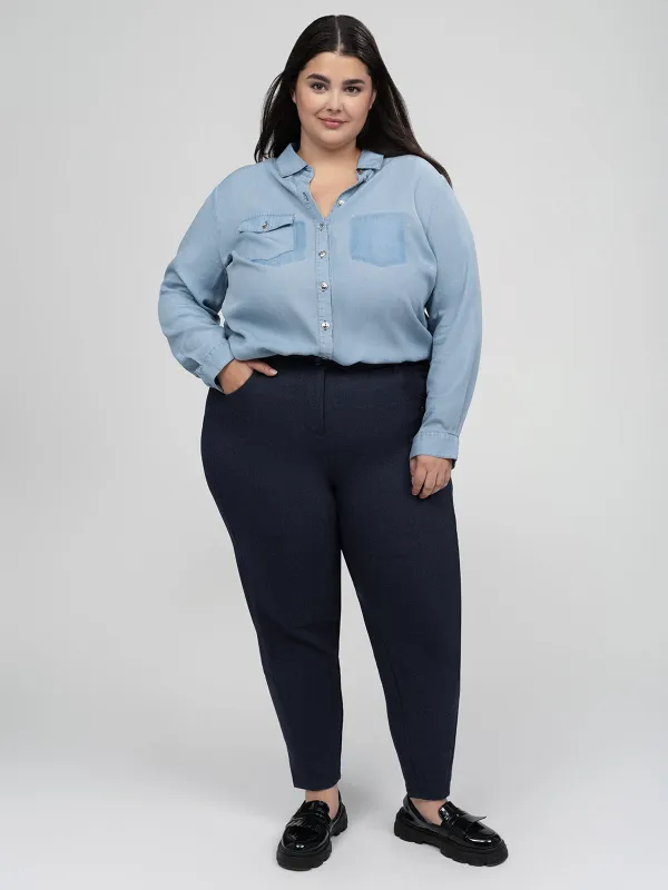 Straight casual pant sold by Claire France