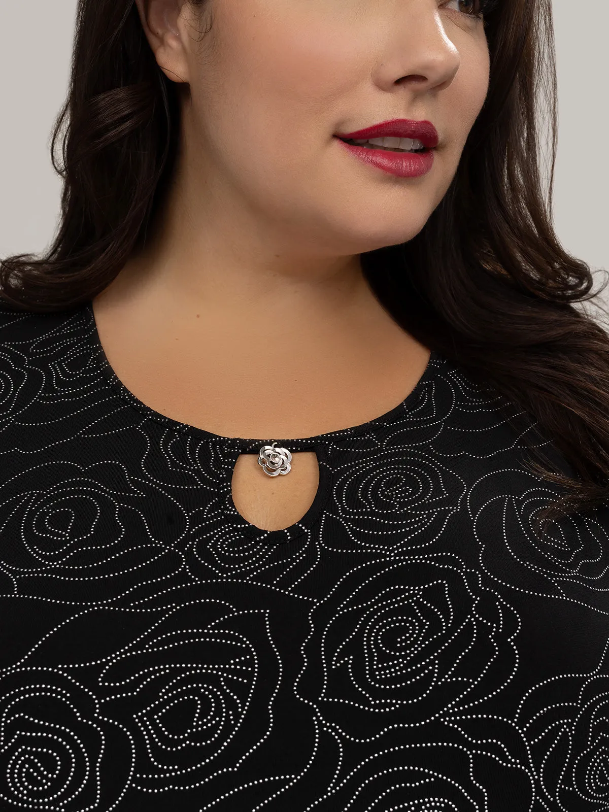 Short-sleeve semi-fitted t-shirt sold by Claire France product image thumbnail 3