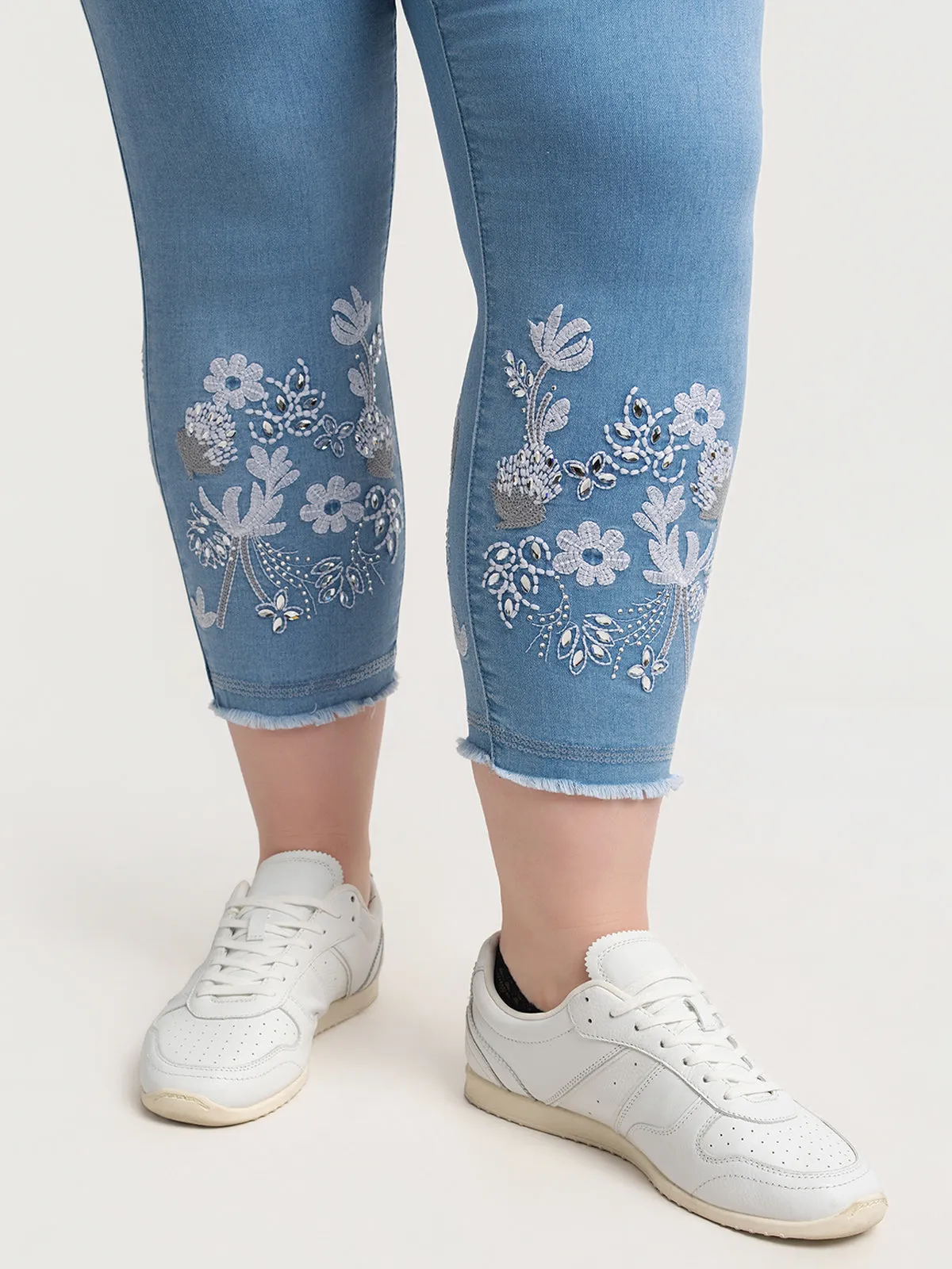 Skinny fitted ankle jean sold by Claire France product image thumbnail 3