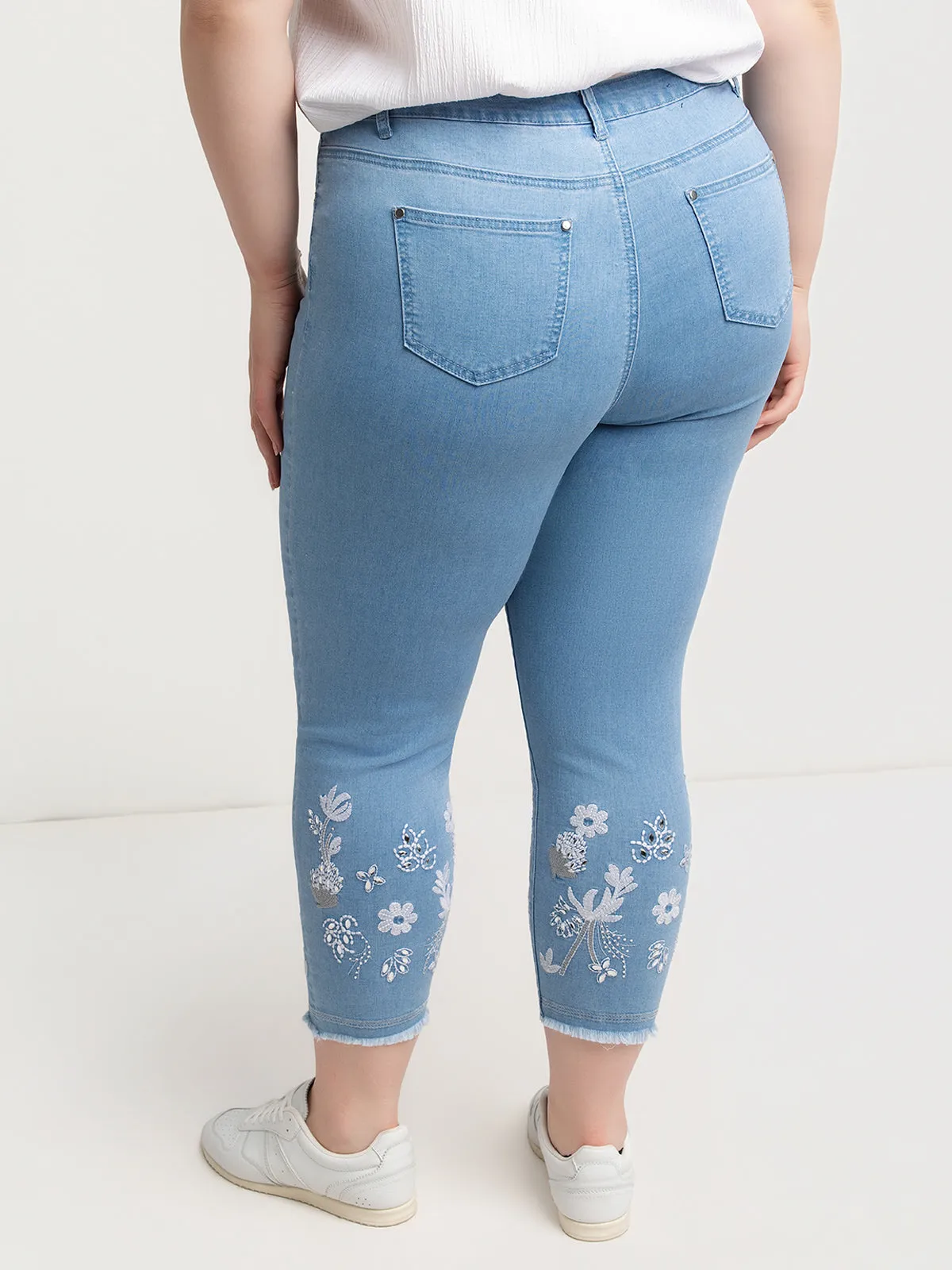 Skinny fitted ankle jean sold by Claire France product image thumbnail 4