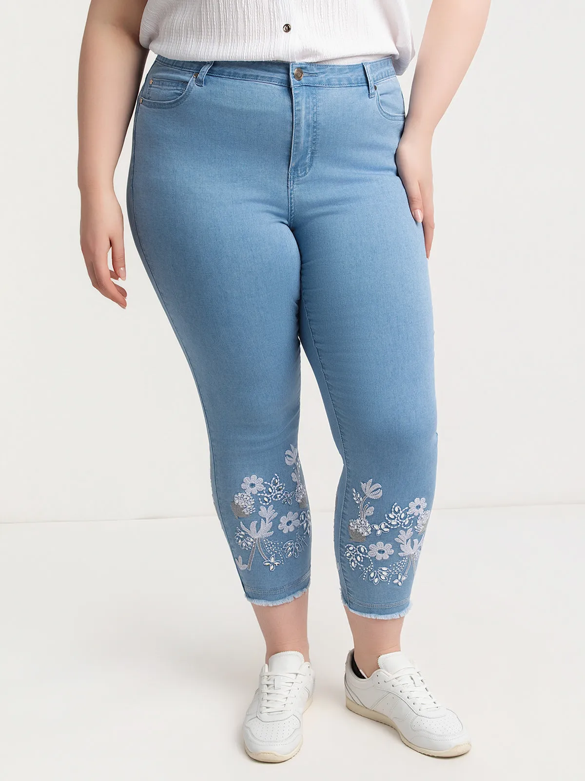 Skinny fitted ankle jean sold by Claire France product image thumbnail 2