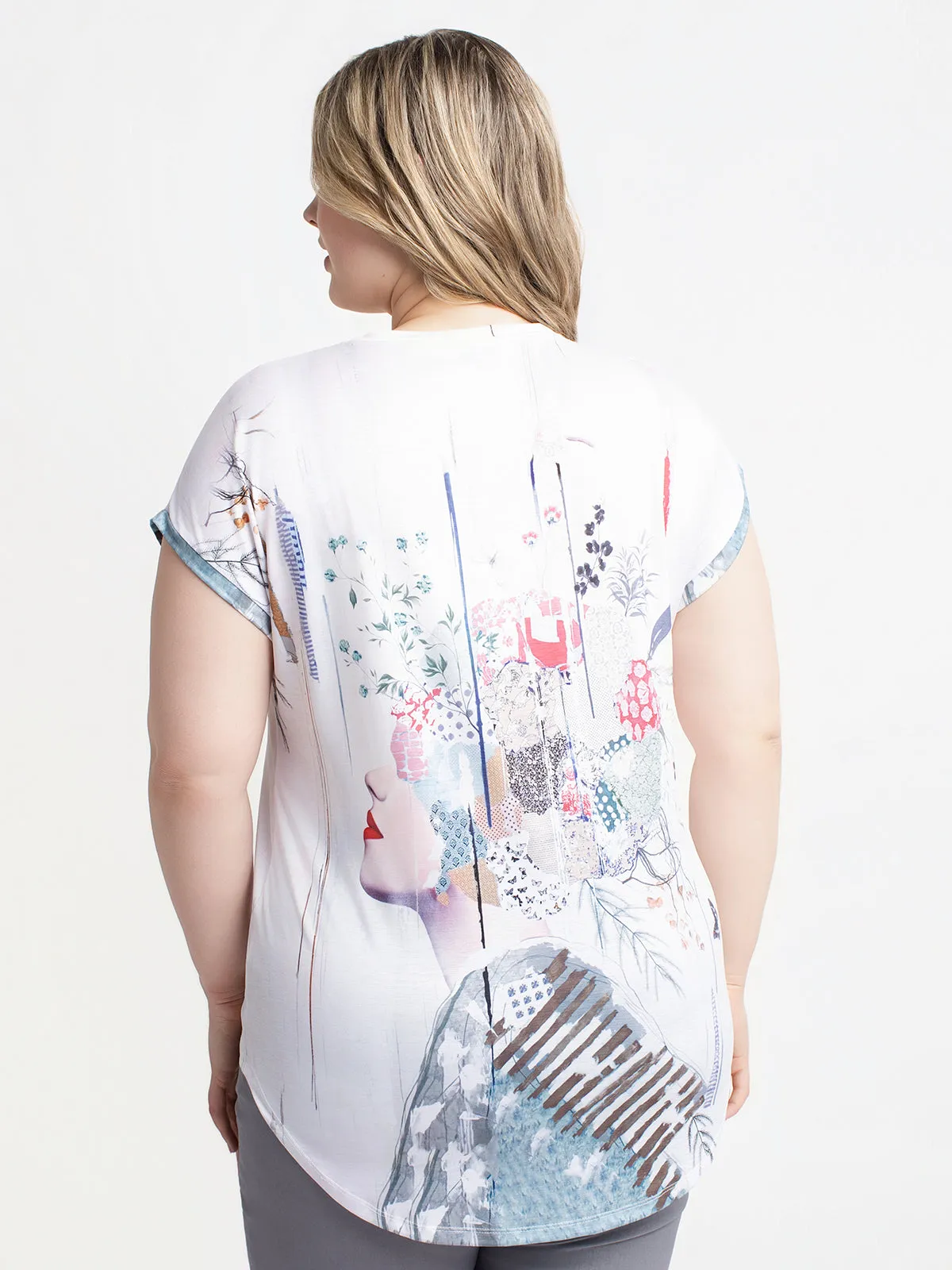 Short-sleeve loose tunic sold by Claire France product image thumbnail 3