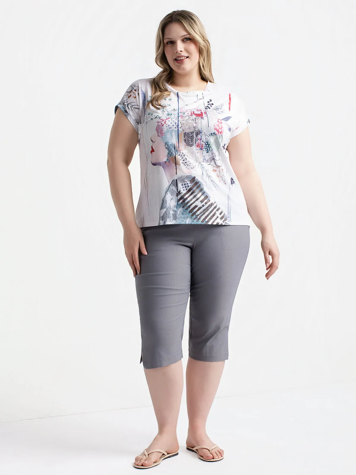 Short-sleeve loose tunic sold by Claire France product image thumbnail 2