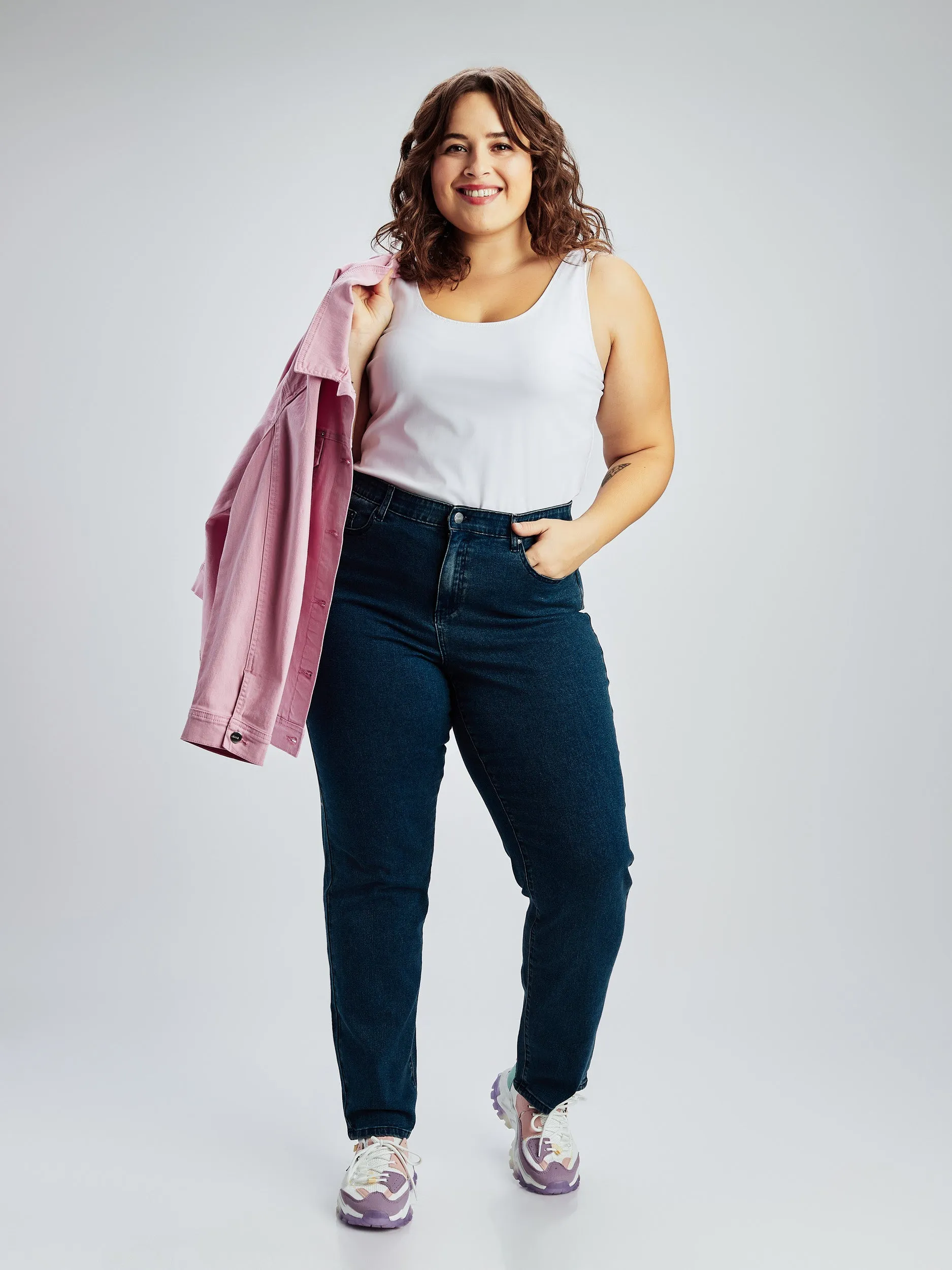 Straight semi-fitted jean sold by Claire France product image thumbnail 5