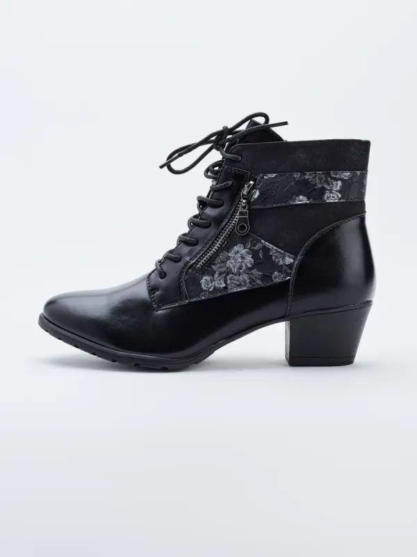 Low heels boots sold by Claire France