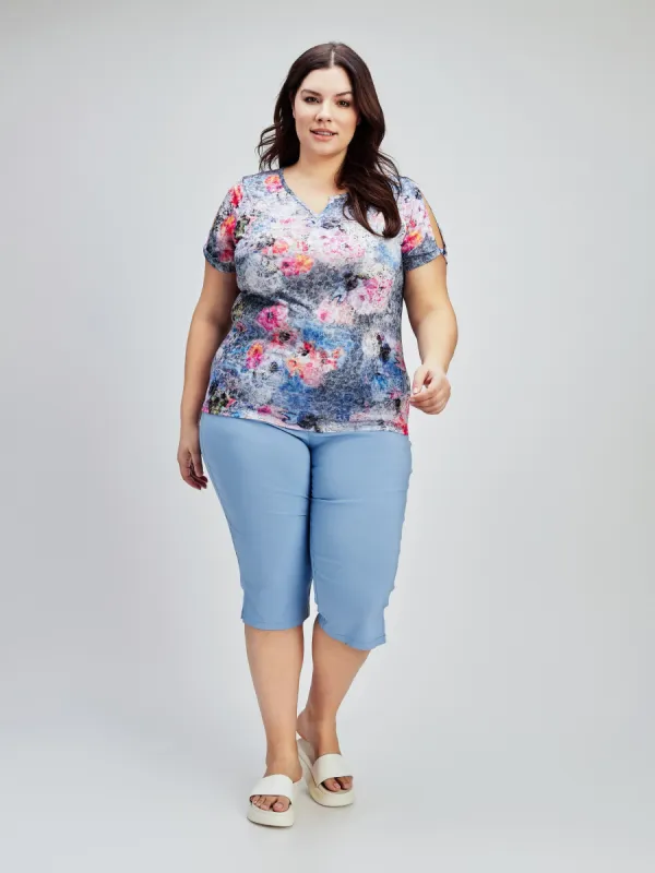 Short-sleeve semi-fitted t-shirt sold by Claire France