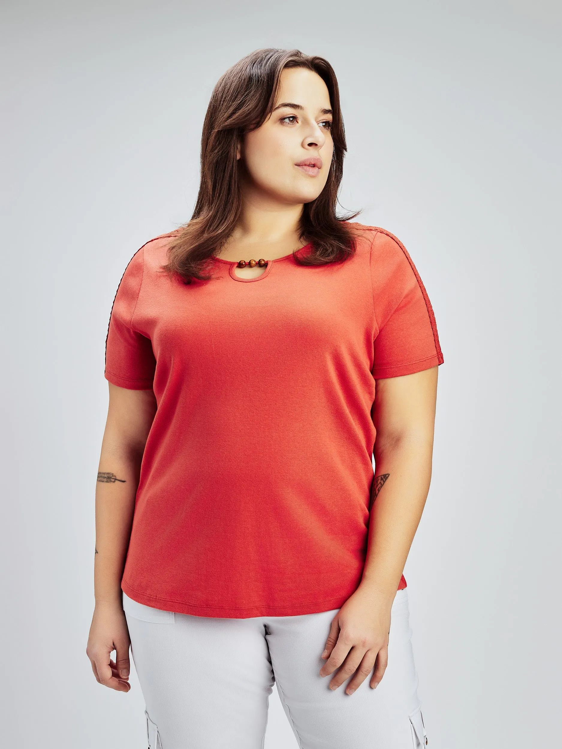 Short-sleeve semi-fitted t-shirt sold by Claire France product image thumbnail 5