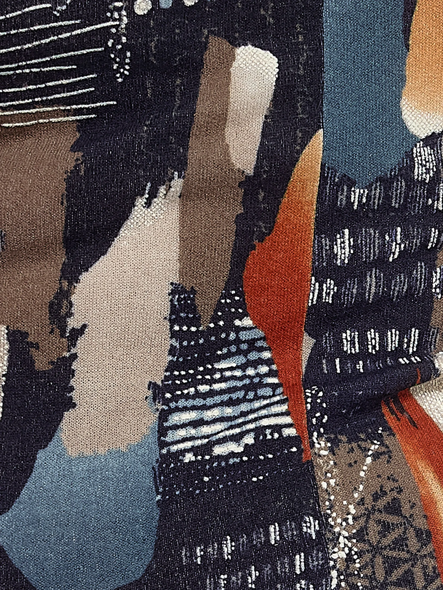 Long-sleeve semi-fitted t-shirt sold by Claire France product image thumbnail 4