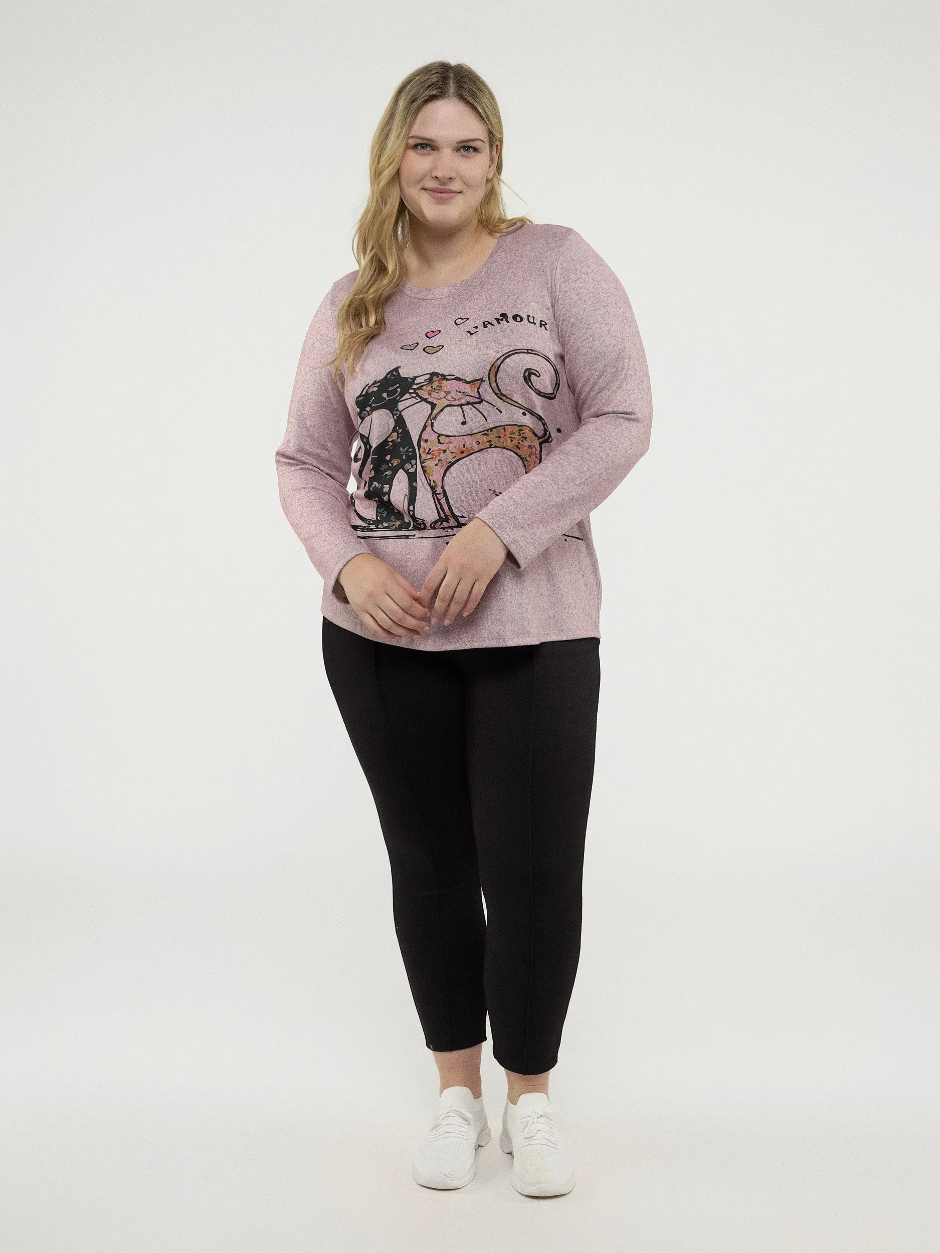 Long-sleeve semi-fitted t-shirt sold by Claire France