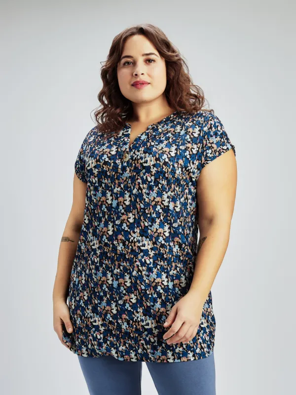 Short-sleeve loose tunic sold by Claire France