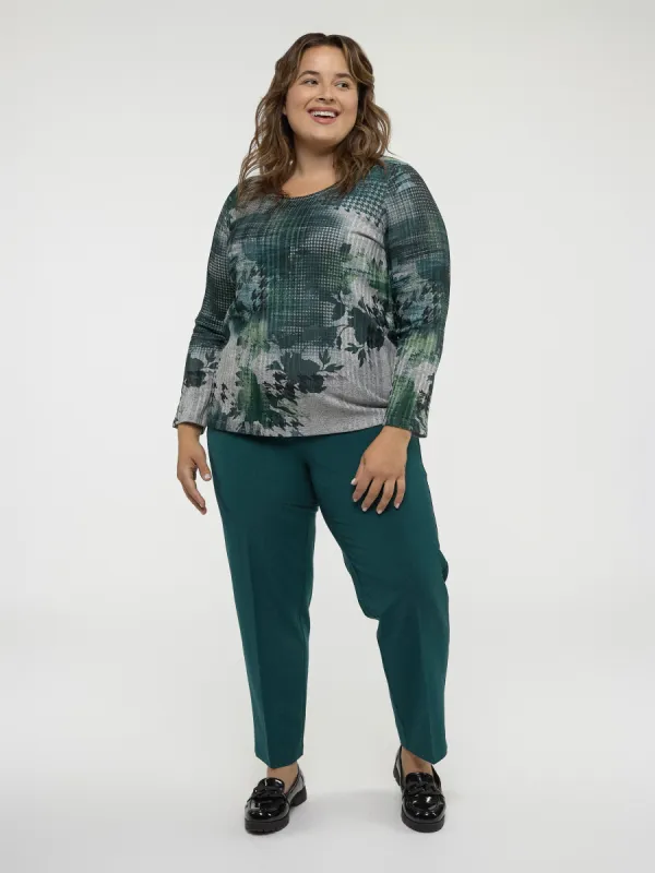 Long-sleeve semi-fitted t-shirt sold by Claire France