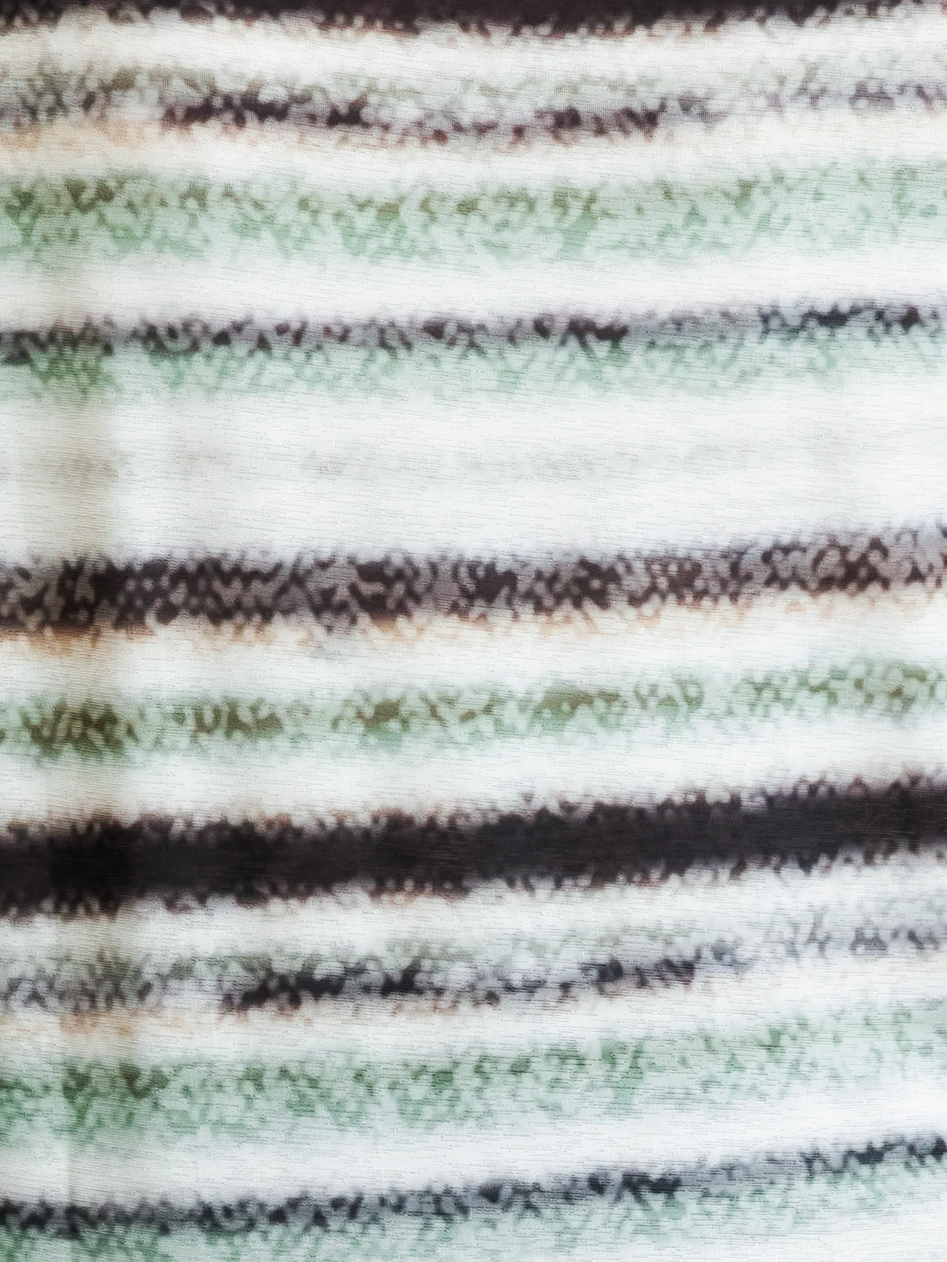 Short-sleeve semi-fitted t-shirt sold by Claire France product image thumbnail 4