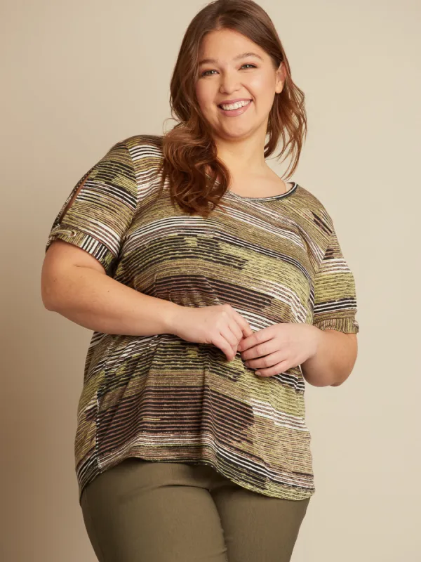 Short-sleeve semi-fitted t-shirt sold by Claire France