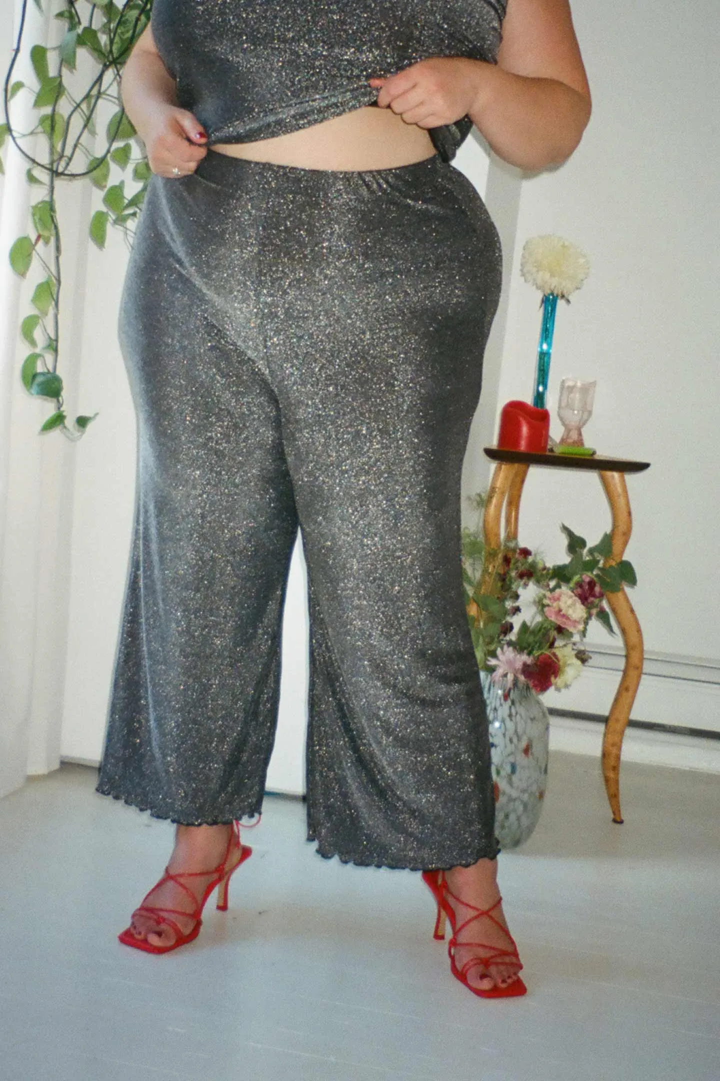 Sabrina Pant - Shimmer Stretch sold by WRAY product image thumbnail 5