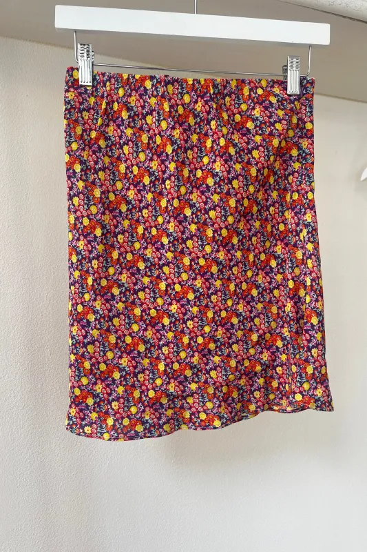 Elastic Waist Mini Skirt Ditzy Floral Sample sold by WRAY