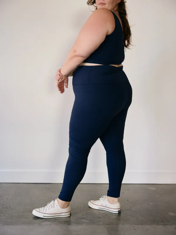 NAVY MOVEMENT ROBSON TIGHT sold by Free Label