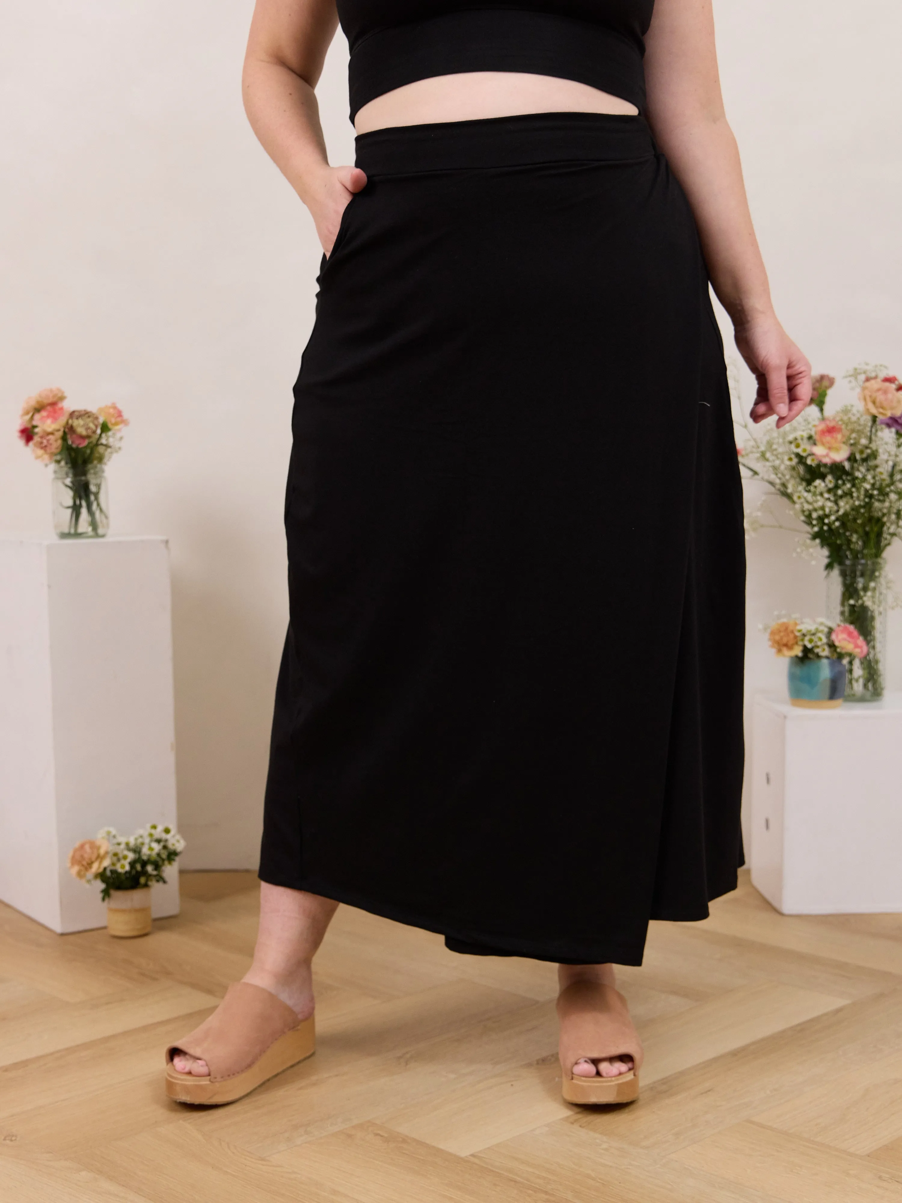 BLACK DEMI CROP sold by Free Label product image thumbnail 3