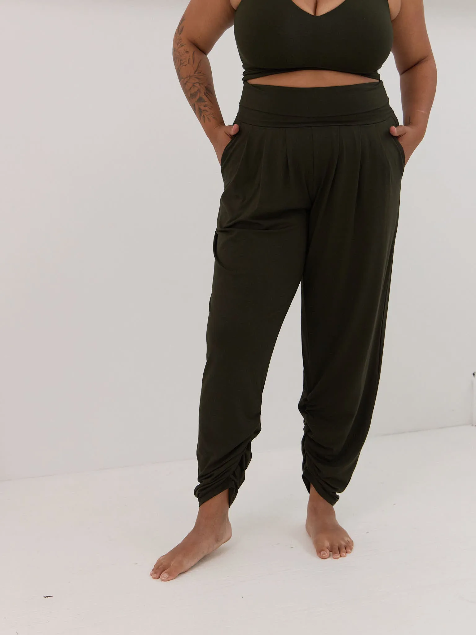 NORI SUNDAY PANT sold by Free Label product image thumbnail 3