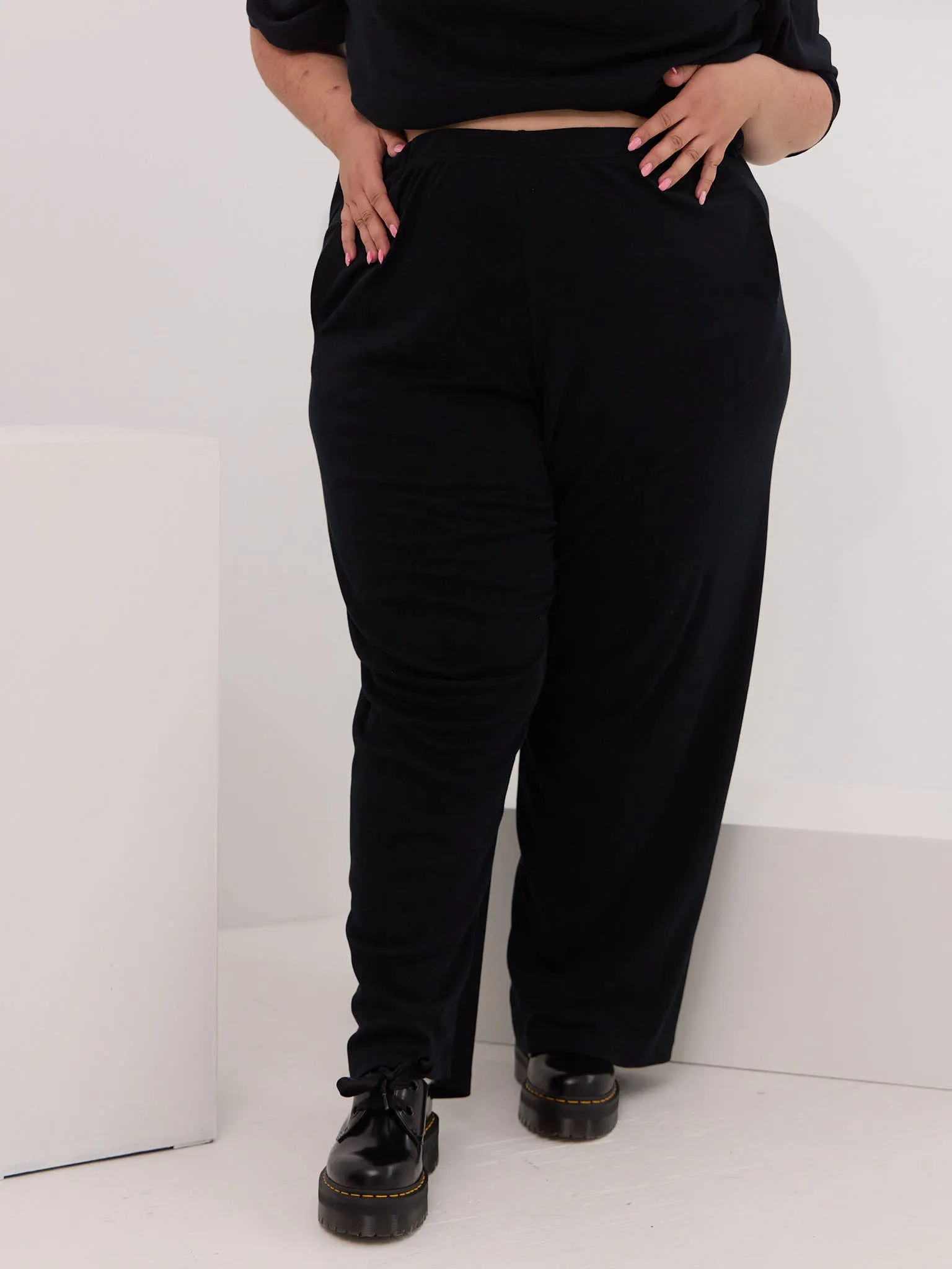 BLACK BILLIE LOUNGE PANT sold by Free Label
