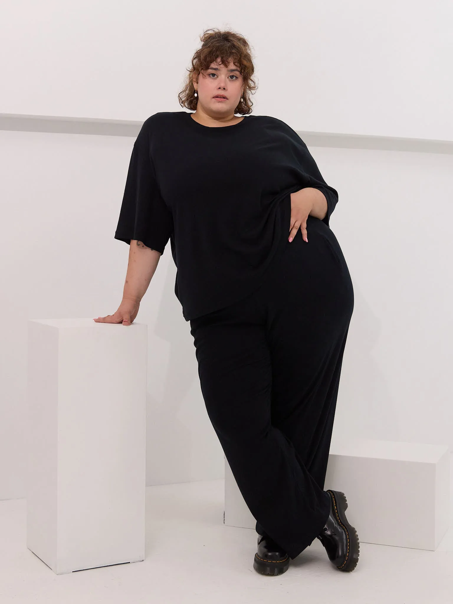 BLACK BILLIE LOUNGE PANT sold by Free Label product image thumbnail 2