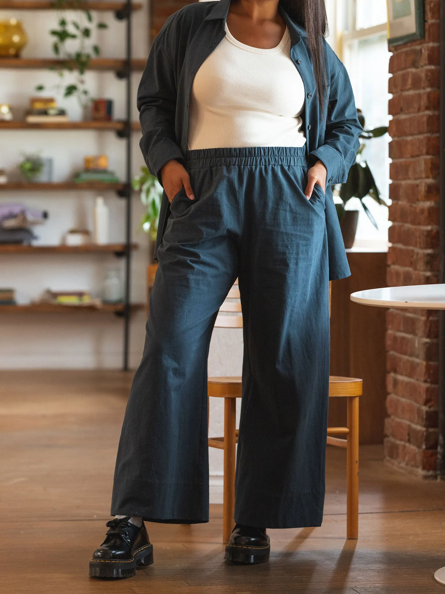 NAVY ORGANIC COTTON LORETTA PANT sold by Free Label product image thumbnail 2