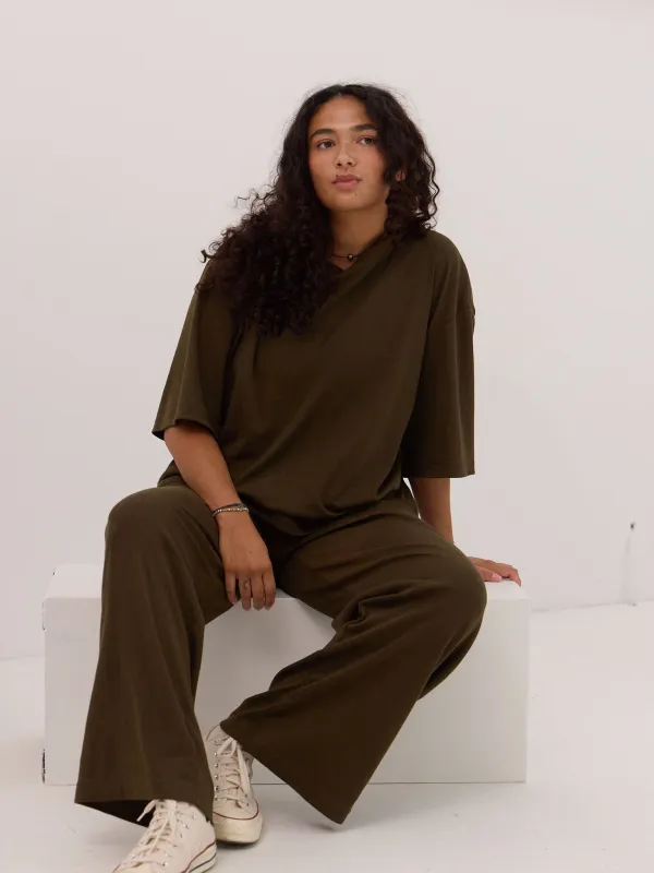 OLIVE BILLIE TEE sold by Free Label