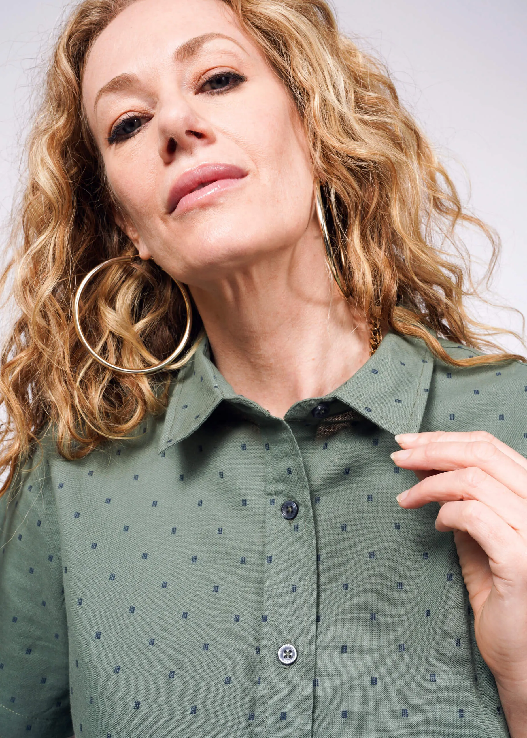 The Essential Button Up sold by WILDFANG product image thumbnail 2