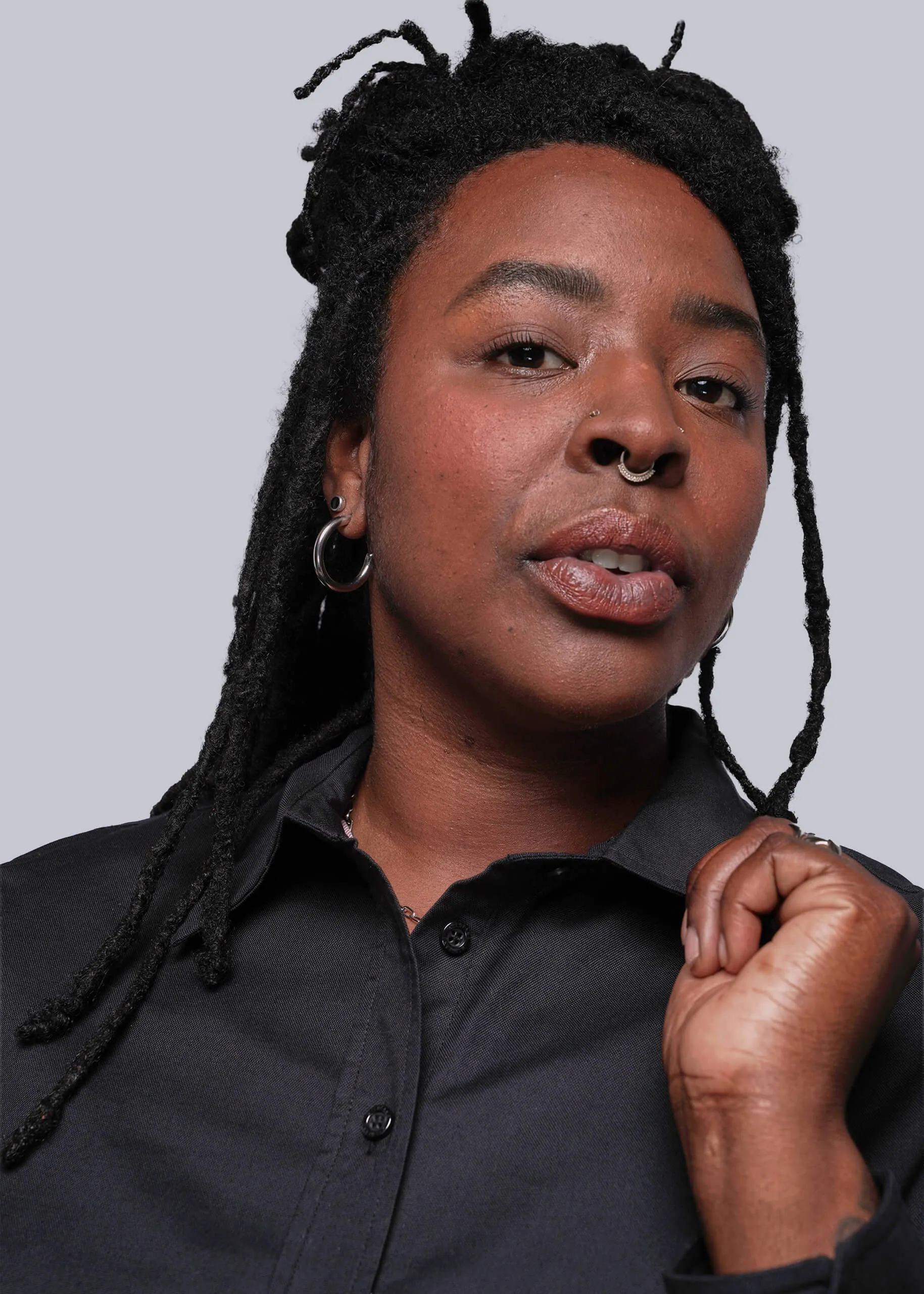 The Essential Long Sleeve Oxford Button Up sold by WILDFANG product image thumbnail 5