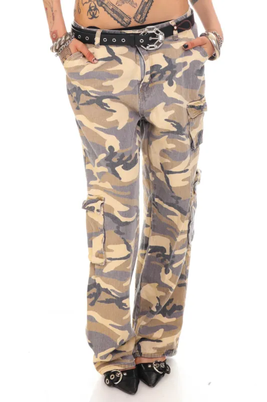 Vintage Y2K Heavy Duty Camo Pants - M/L sold by Tunnel Vision