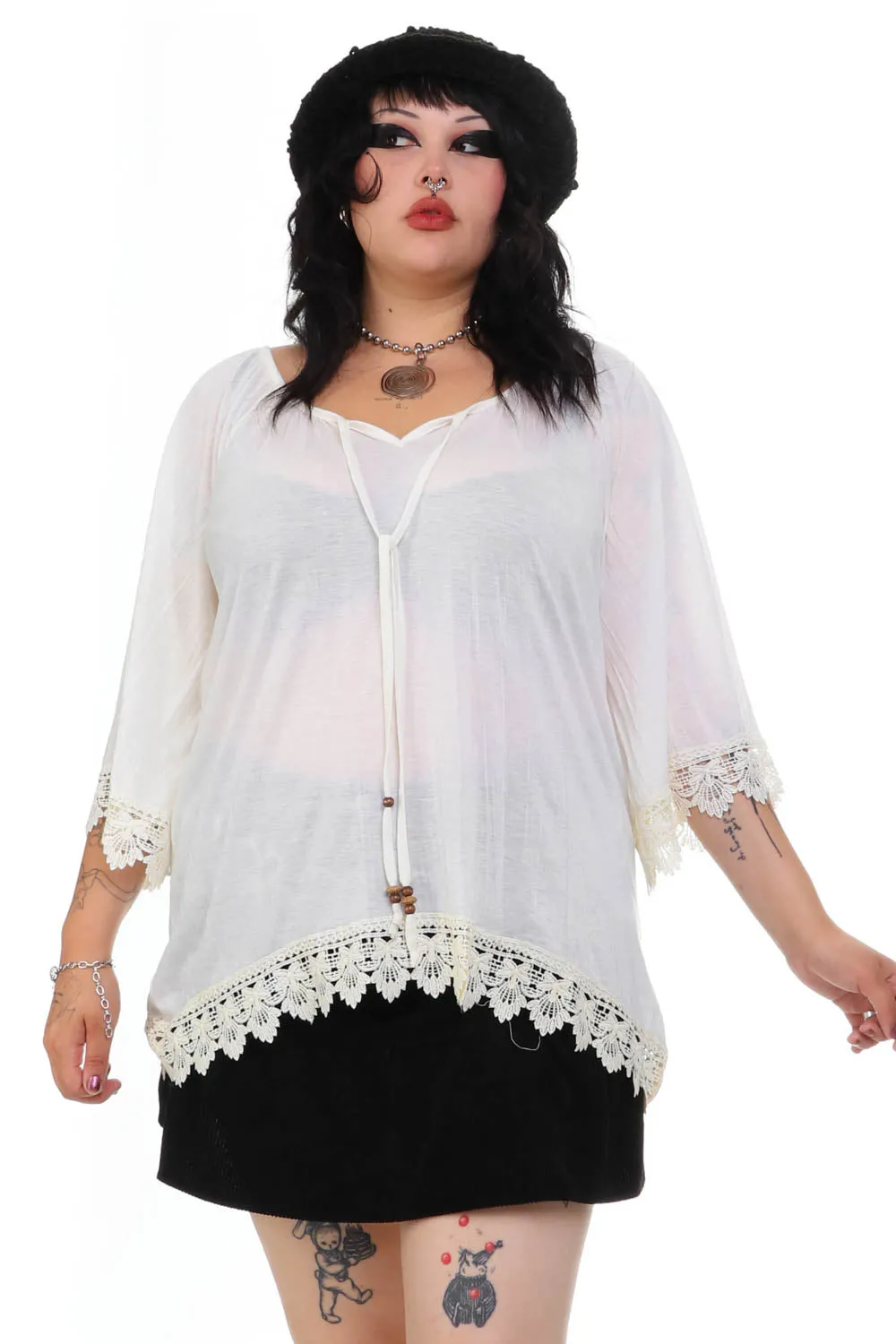 Vintage Y2K White Lace Trim Blouse - XL/2X sold by Tunnel Vision