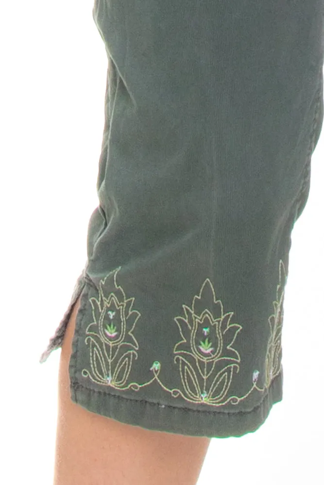 Vintage Y2K Embroidered Capri Pants - S/M sold by Tunnel Vision product image thumbnail 2